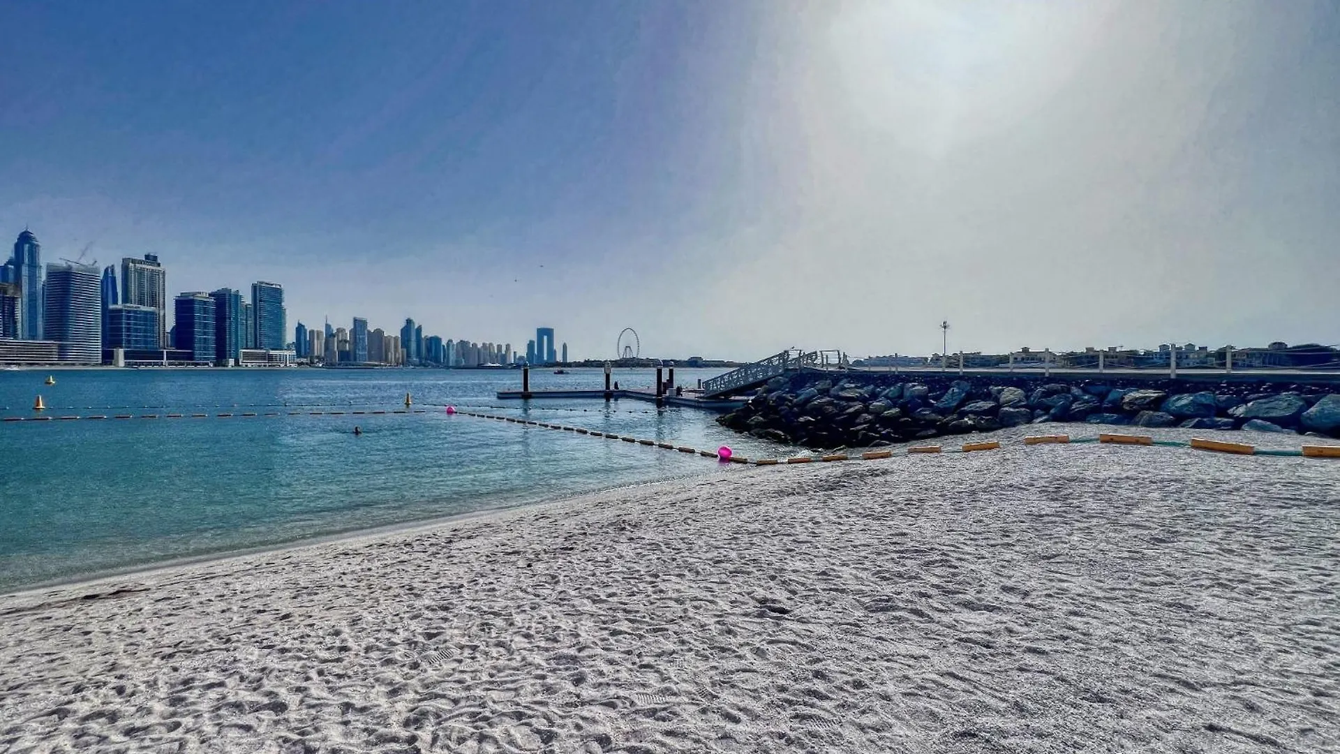 Palm Jumeirah - Luxe Infinity Pool I Direct Beach Access Dubai