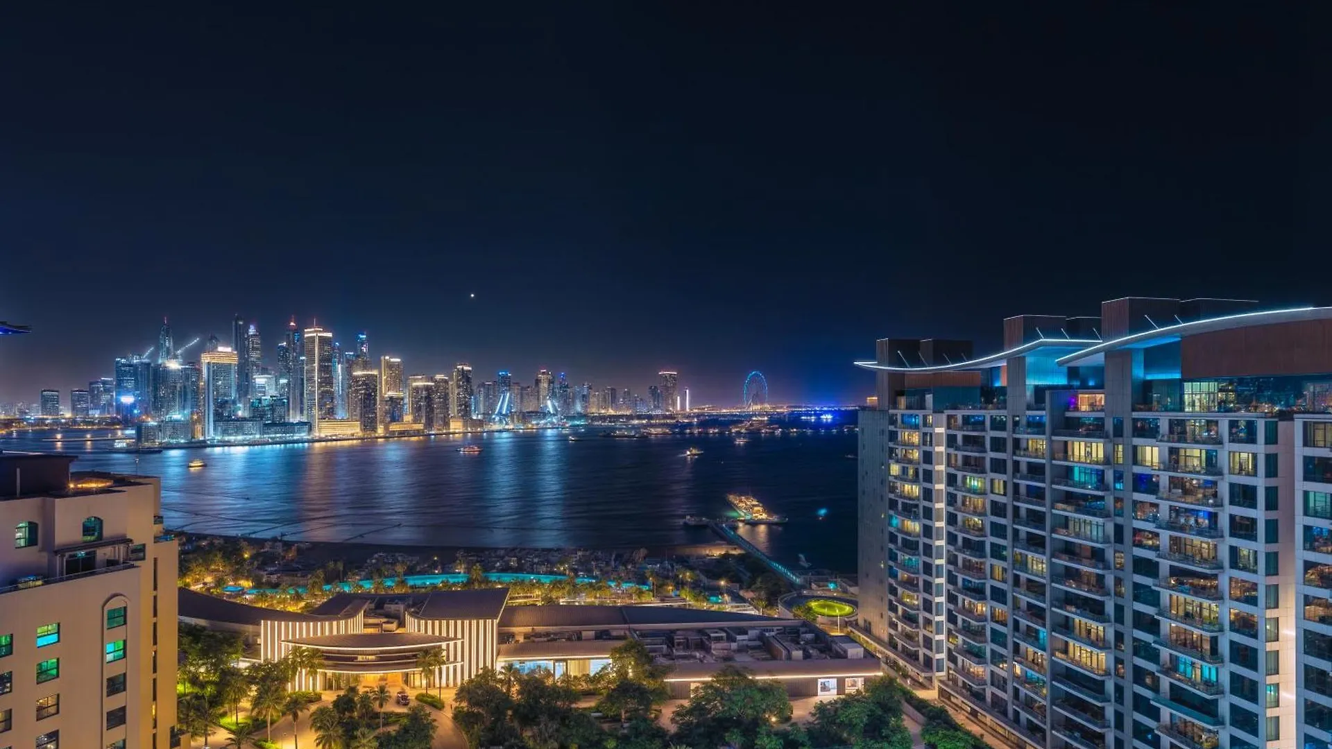 Palm Jumeirah - Luxe Infinity Pool I Direct Beach Access Dubaj Apartament