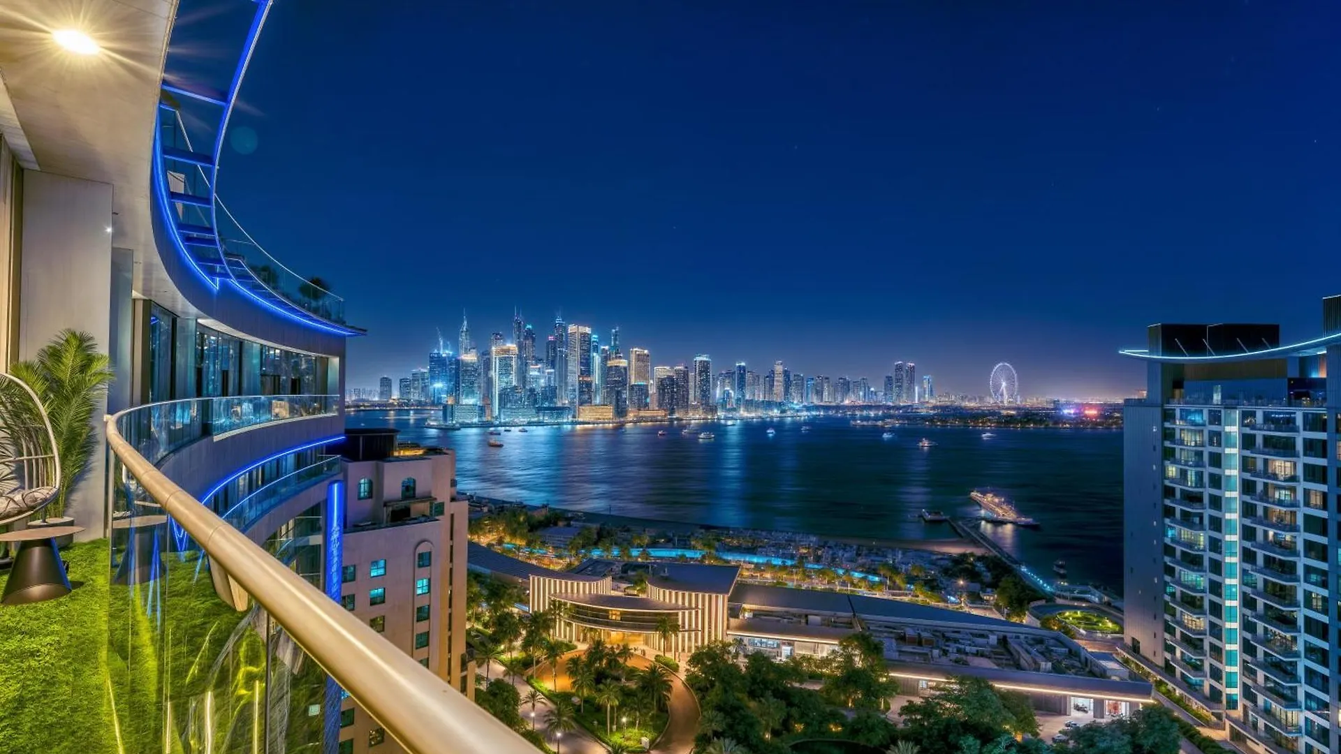 Palm Jumeirah - Luxe Infinity Pool I Direct Beach Access Dubai